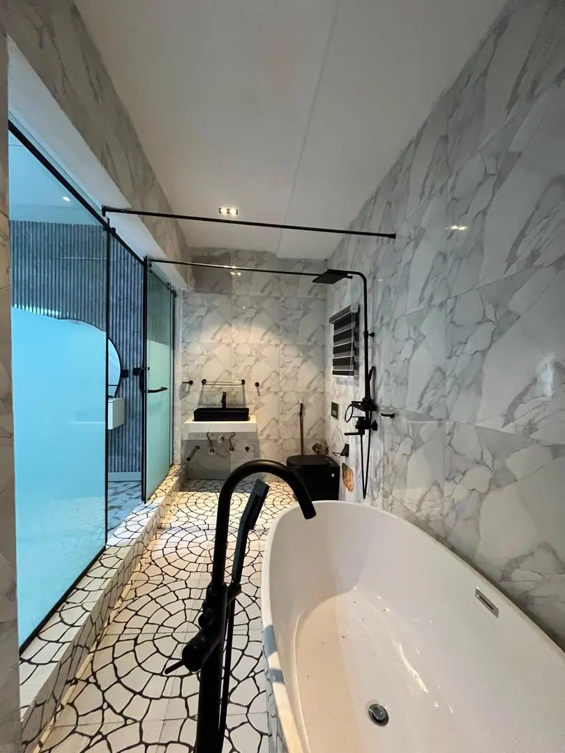 Ob’okhian Suite — photo 17